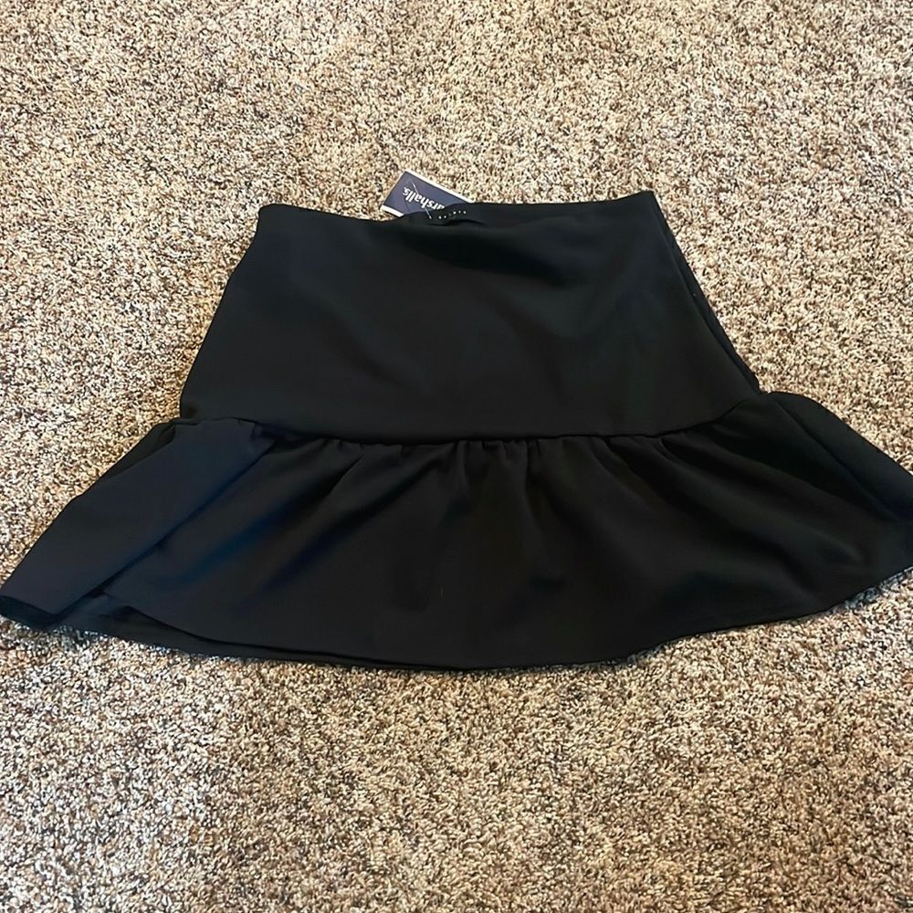 Black mini skirt NWT